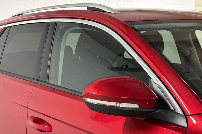 VOLKSWAGEN T-Roc Photo 20