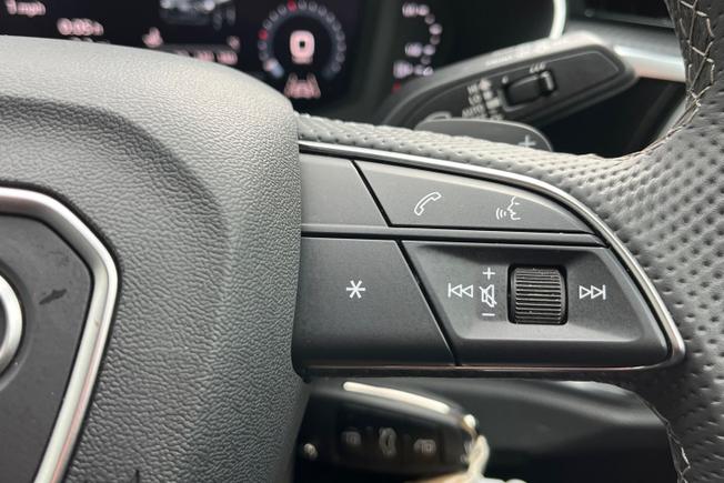 AUDI Q3 Photo 17