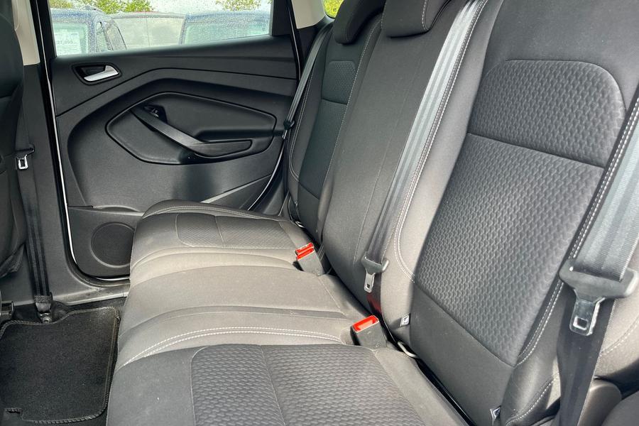 Ford Kuga Photo autoimg-0ff62c556b5fa1610bd1ec7a622412234c96db9b.jpg