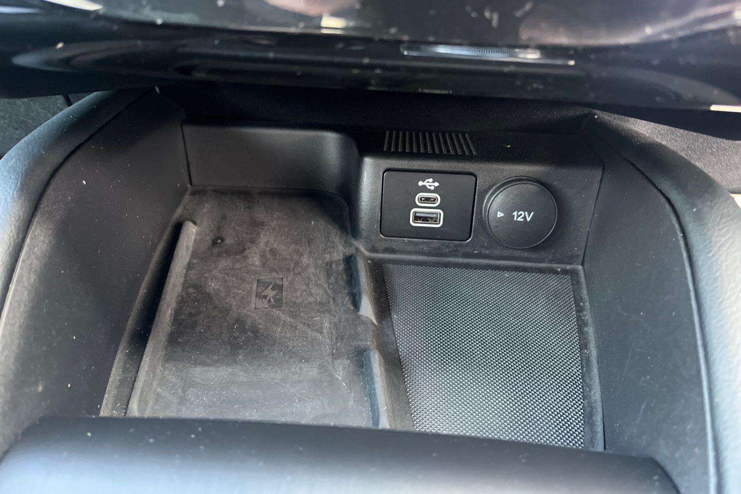 Ford KUGA Photo 31