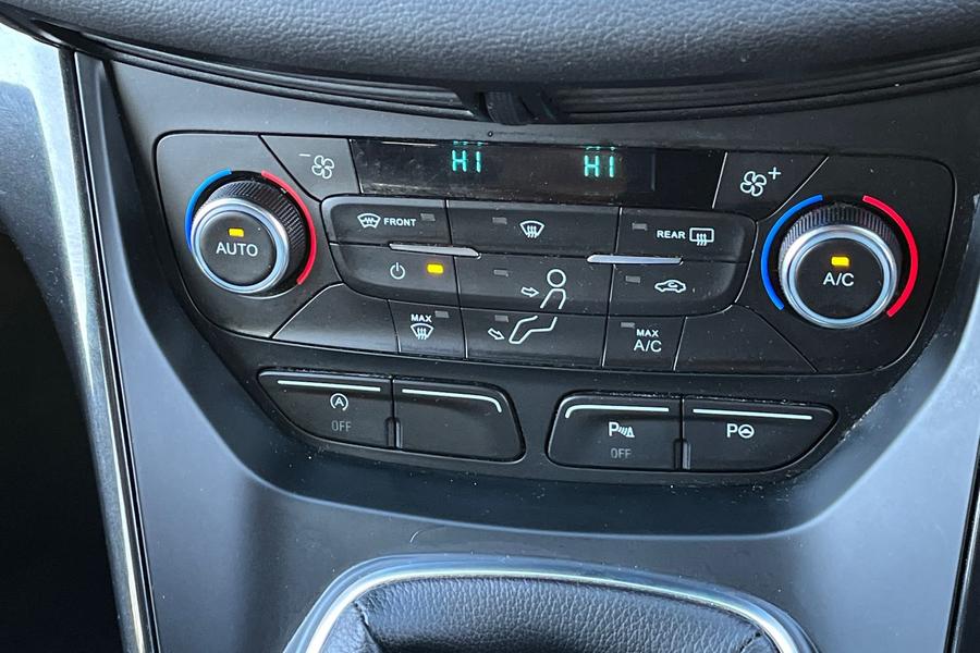 Ford Kuga Photo autoimg-0ffea3ef1bf661f738cbf334d8f9baddeab76f07.jpg