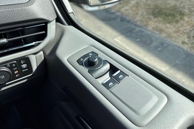 VOLKSWAGEN Transporter Photo 33