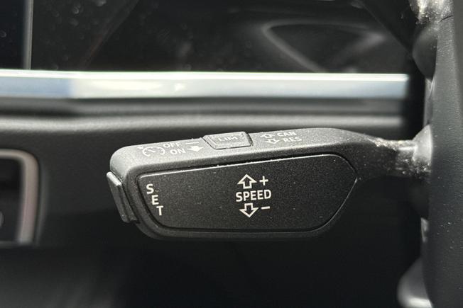 AUDI Q3 Photo 40