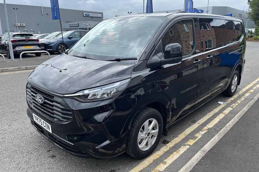 Ford TRANSIT CUSTOM Photo autoimg-10099d3fa4c44dfb6535e2e98c89e75d64d0cdce.jpg