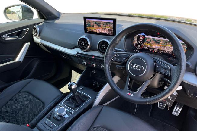 AUDI Q2 Photo 6
