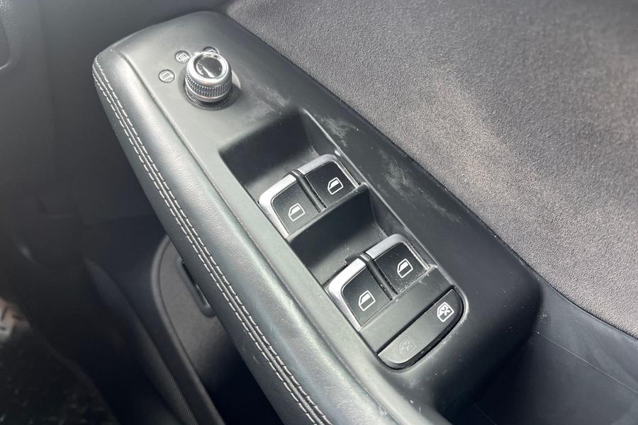 Audi Q5 Photo autoimg-100d3ec2b80d6673fc36b57d6ea718638c28ecbf.jpg