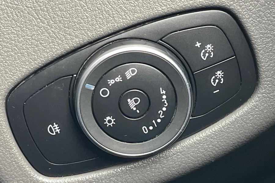 Ford TRANSIT CONNECT Photo autoimg-100d7945c13cff32feddee831171f8c7d85e61cc.jpg