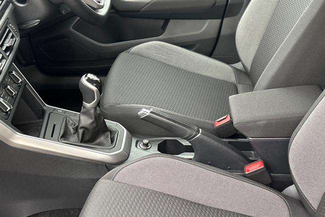 VOLKSWAGEN Polo Photo 29