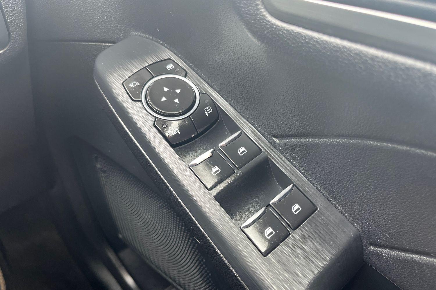Ford KUGA Photo 15