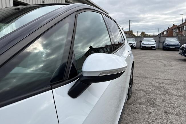 VOLKSWAGEN ID.3 Photo 27