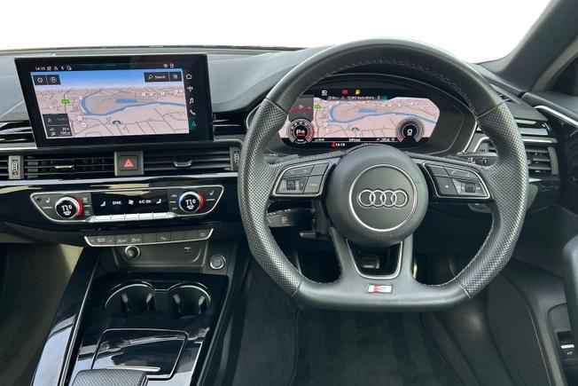 AUDI A4 Photo 11