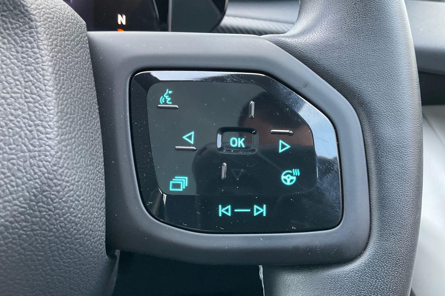 Ford Explorer Photo 32