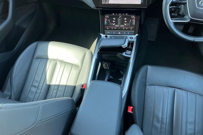 Audi e-tron Photo 57