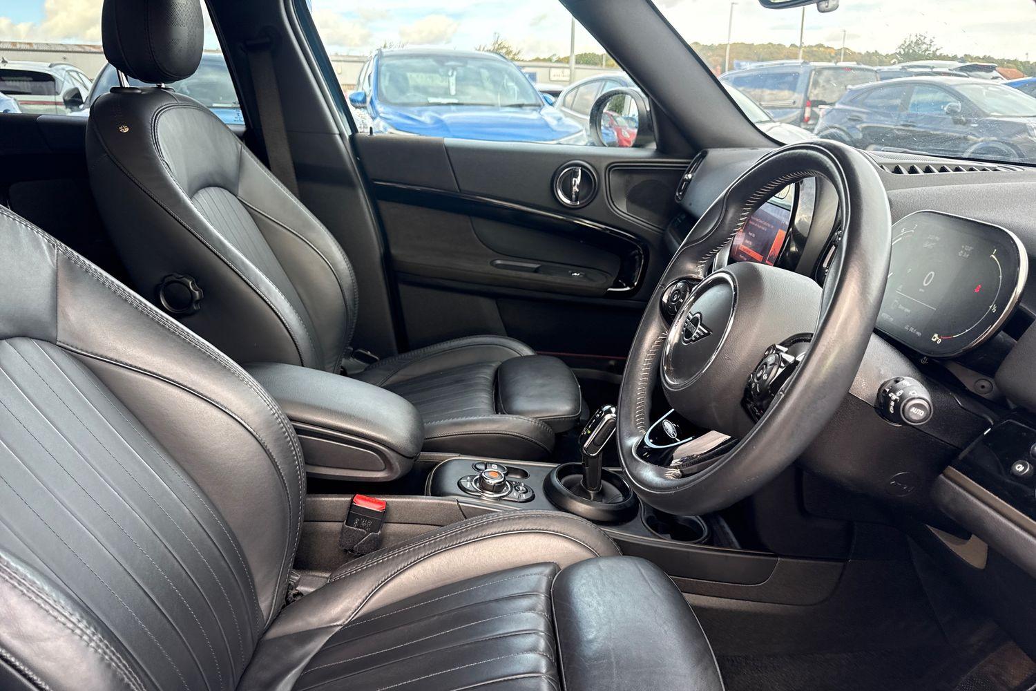 MINI COUNTRYMAN Photo 16