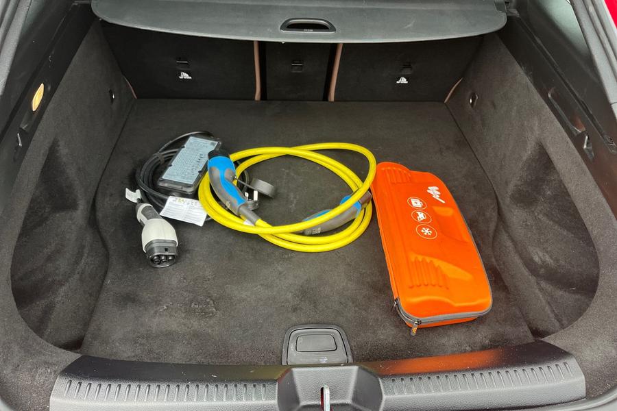 Mercedes-Benz CLA Photo autoimg-101d55b38978665e710be459c0ecb9bfb66d6a0a.jpg