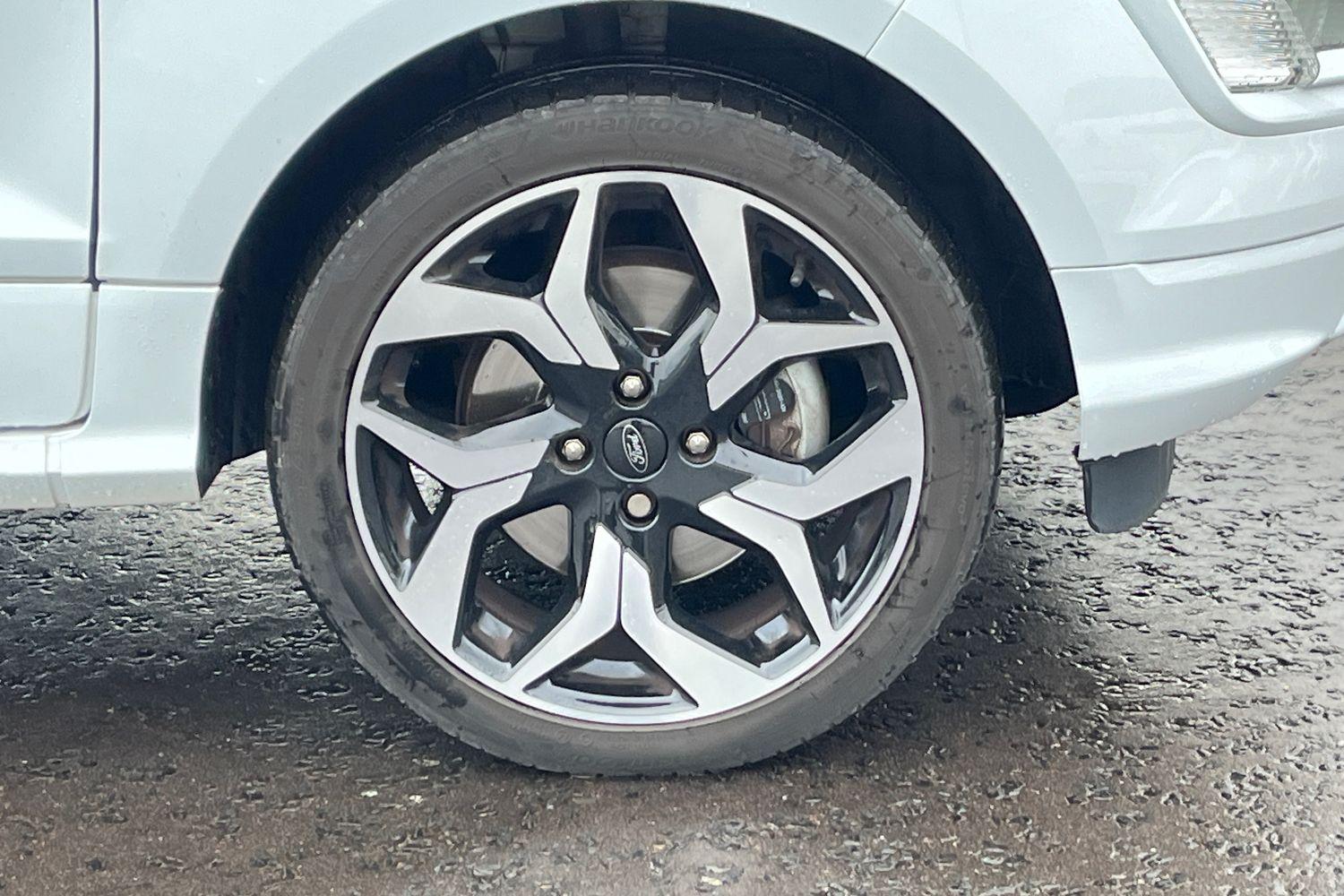 Ford EcoSport Photo 7