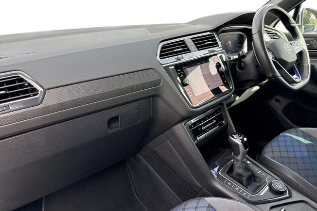 Volkswagen Tiguan Photo 2