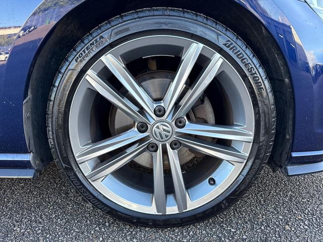 VOLKSWAGEN Golf Photo 5