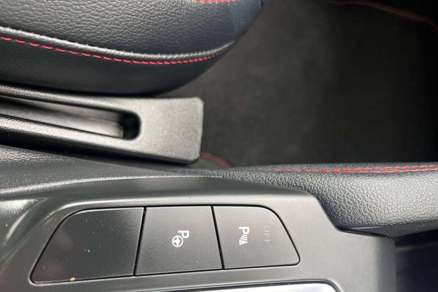 Ford KUGA Photo 31