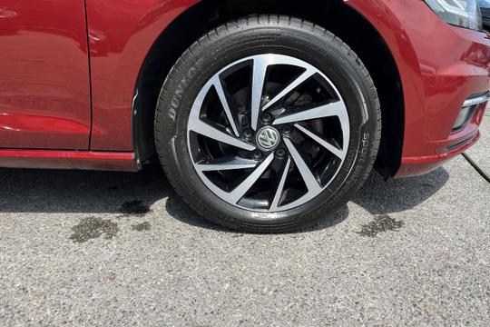 Volkswagen Golf Photo autoimg-10280f91b8af45caa98b58f32eb083409fa70695.jpg