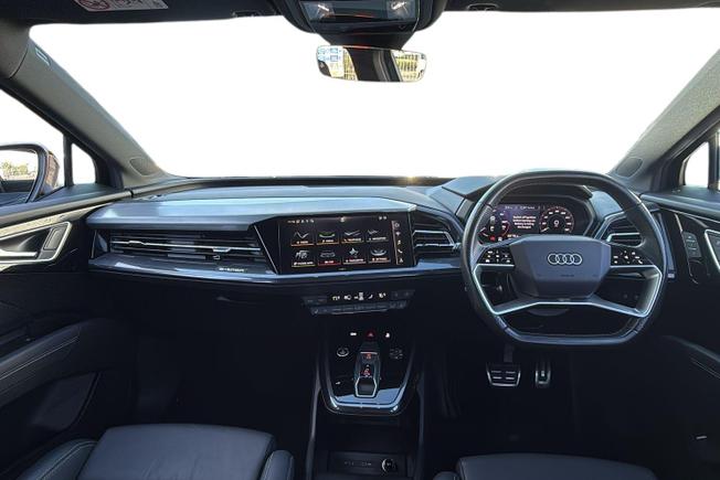 Audi Q4 e-tron Photo 10