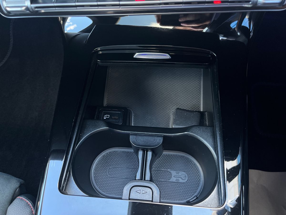 Mercedes-Benz CLA Photo 36