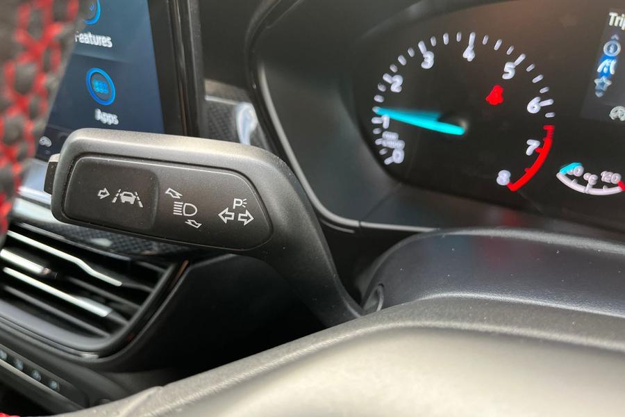 Ford Focus Photo autoimg-102b5e906466bfc65cf39ee2e6c5c72cc9d9fad3.jpg