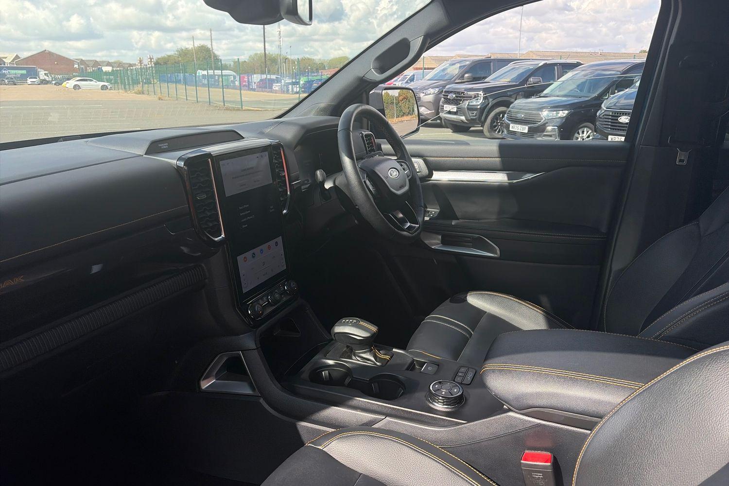 Ford RANGER Photo 2