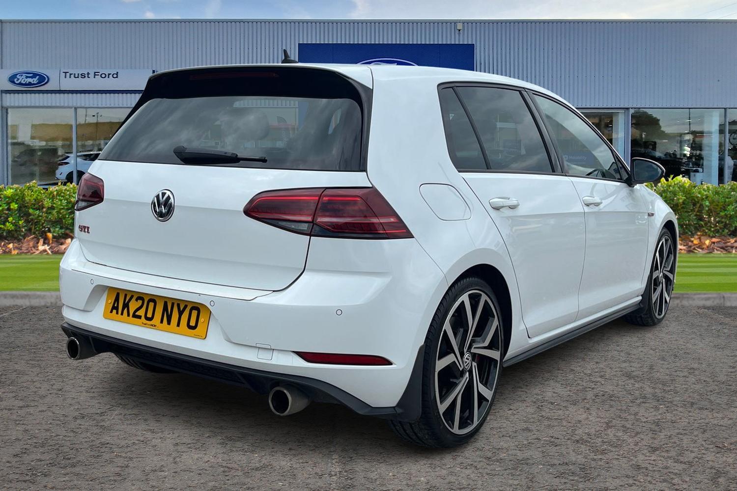 Volkswagen GOLF Photo 3