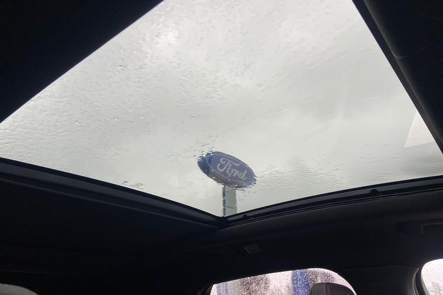 Ford Kuga Photo autoimg-102d40c75ead6a52af4e310686122c2e7158bbfa.jpg