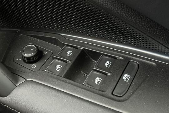 Volkswagen Tiguan Photo autoimg-1031862609561de3bd99d491586d7caa1357cbaa.jpg