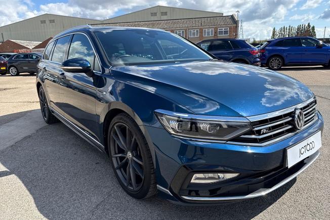 VOLKSWAGEN Passat Photo 22