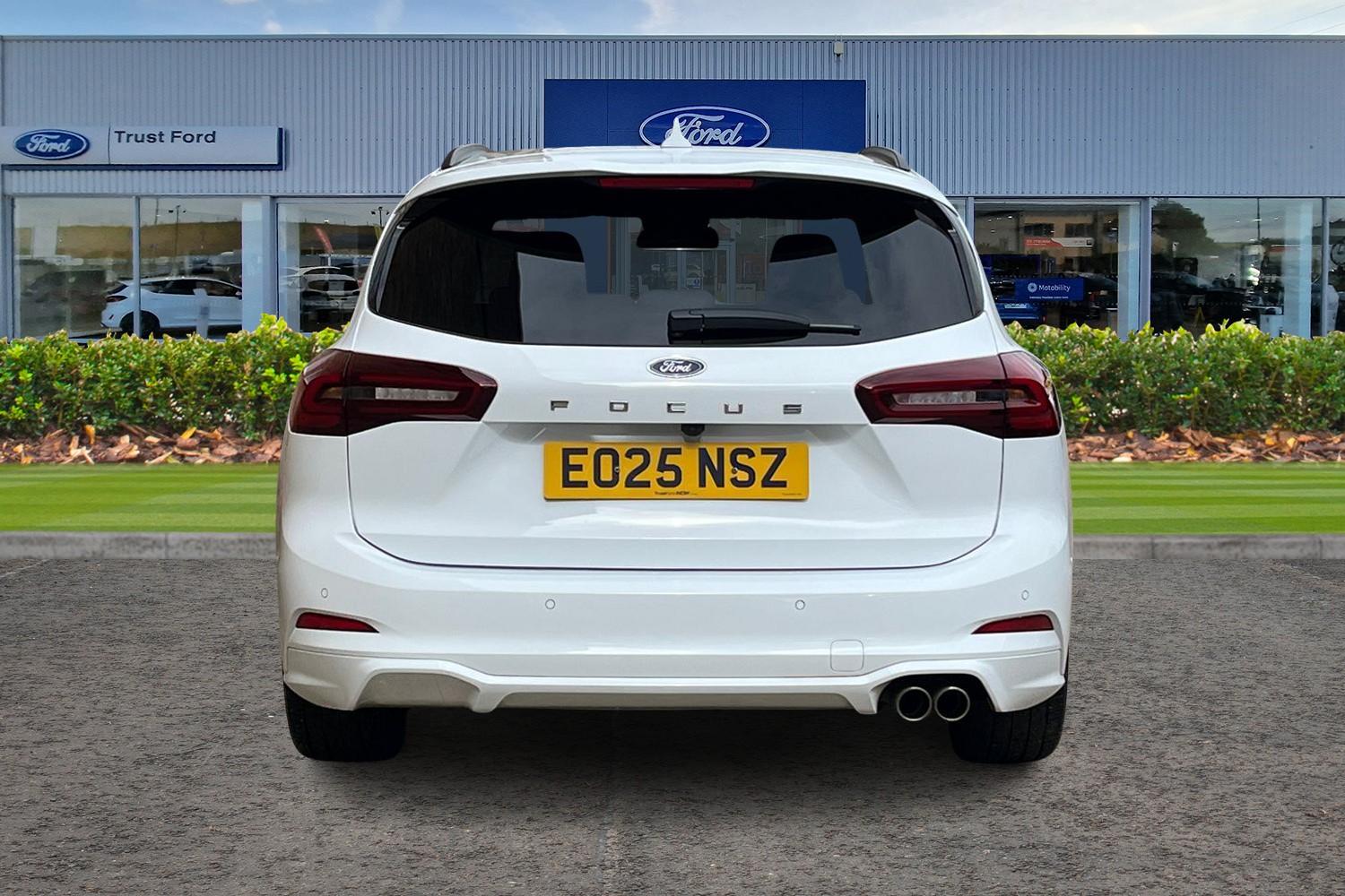 Ford Focus Photo 6