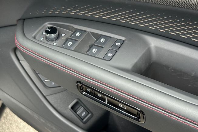 AUDI Q7 Photo 39