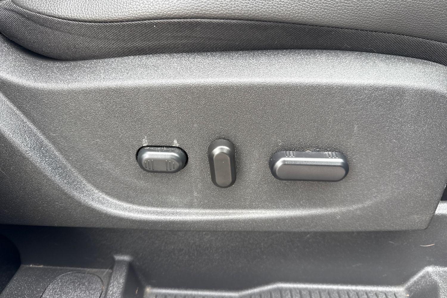 Ford KUGA Photo 25