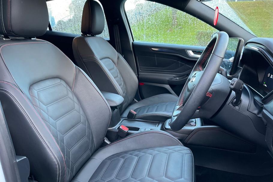 Used Ford FOCUS YH25XHR 17