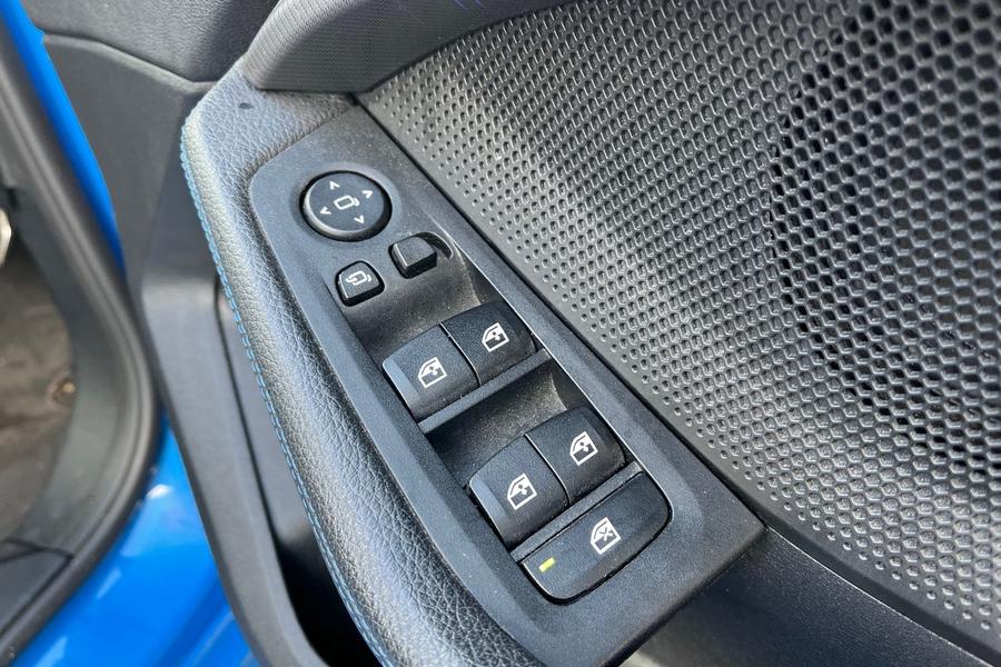 BMW 1 SERIES Photo autoimg-1045357a5edb5c528dee2cfad34ac865c8fe9471.jpg