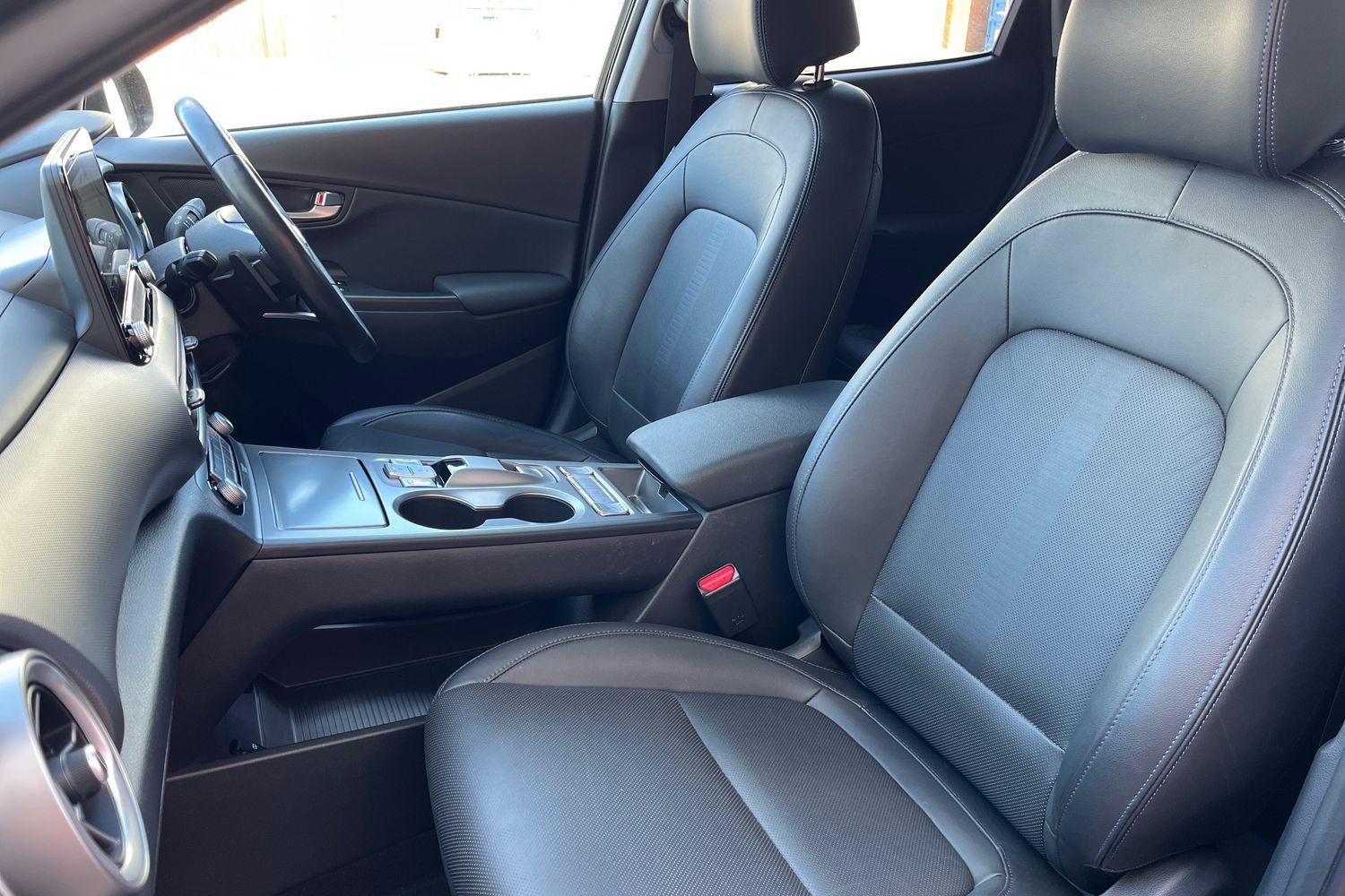 Hyundai KONA Photo 18