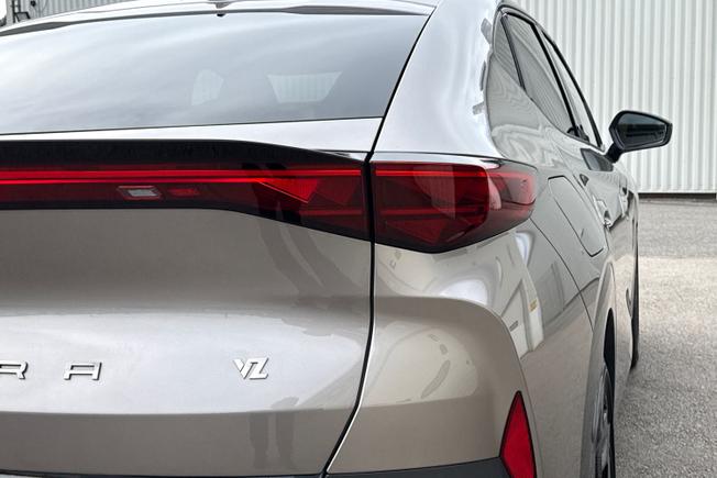 CUPRA Tavascan Photo 18