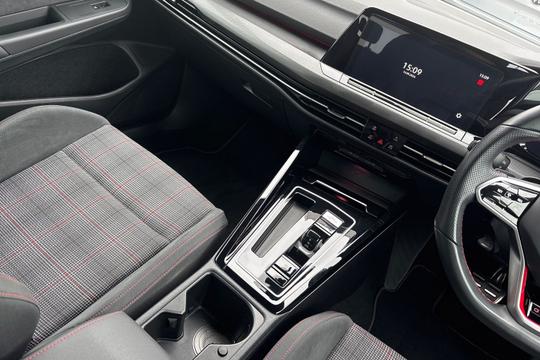 Volkswagen Golf Photo autoimg-104b5413dedabeb4ce294ba99c1ea9581ed84c0a.jpg