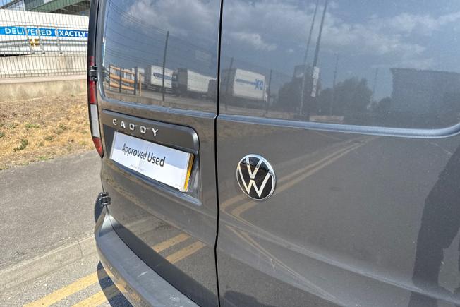 VOLKSWAGEN CADDY Photo 28