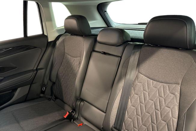 VOLKSWAGEN Tiguan Photo 9