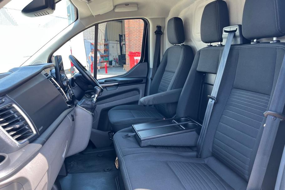Used Ford TRANSIT CUSTOM LB22MXH 32