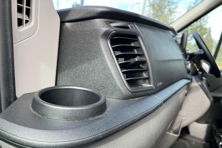 Ford TRANSIT Photo autoimg-1054419ceb205b195b7ccce46d2a1418c7833930.jpg
