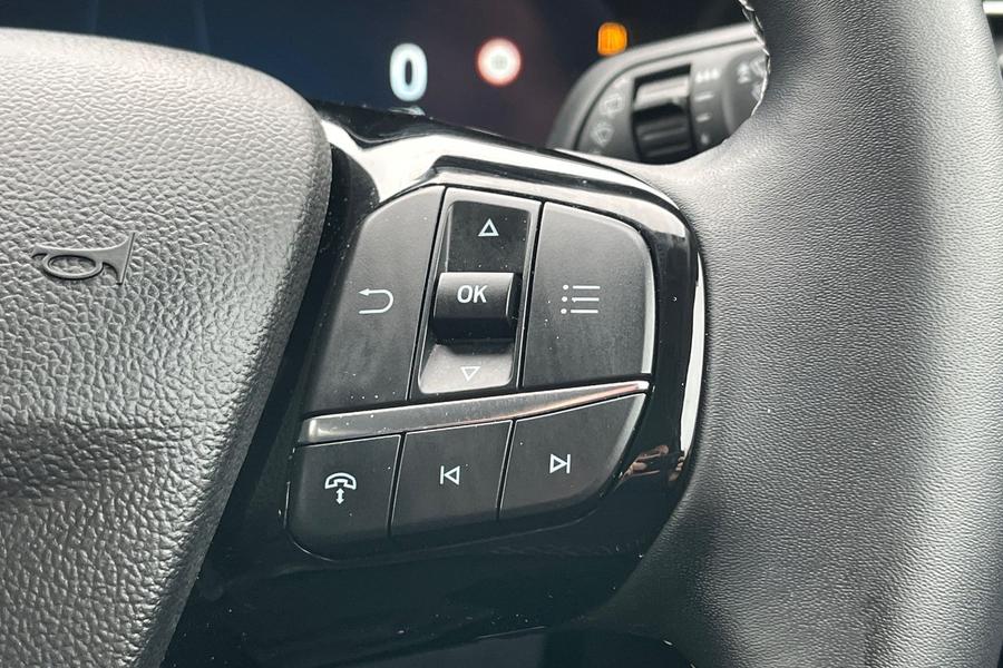 Ford KUGA Photo autoimg-105483d556b79466337ec4302de55ee1f6ac0fcc.jpg