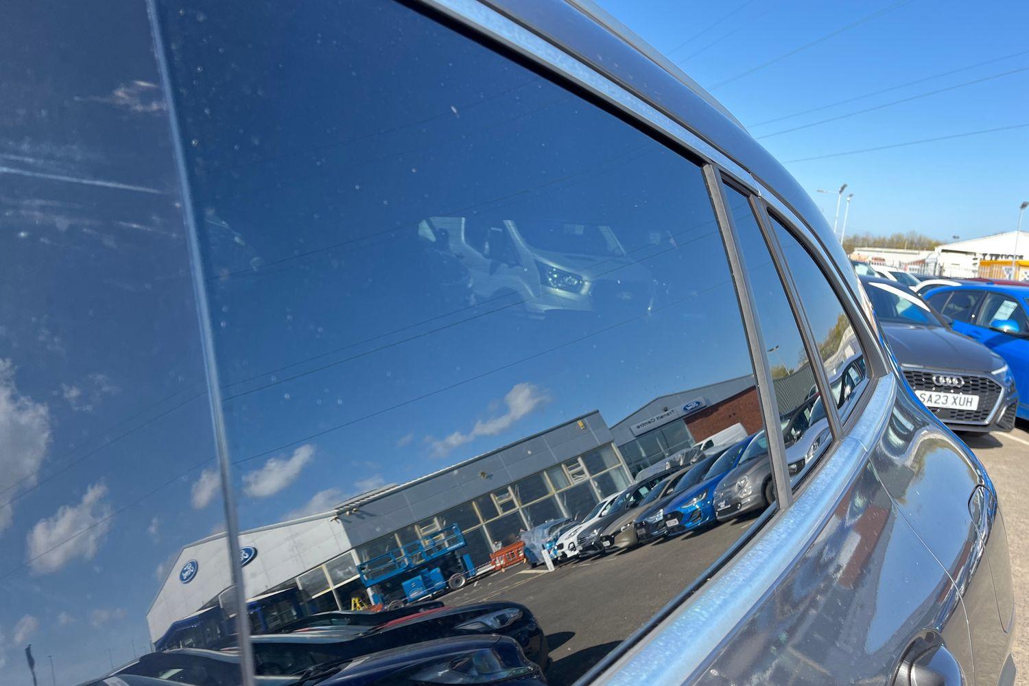 Mercedes-Benz GLA Photo 22