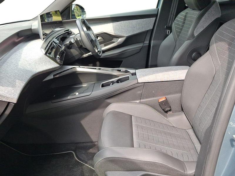 Used Peugeot 5008 KR25FPV 17