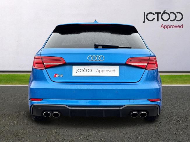 AUDI S3 Photo 7