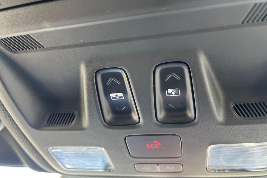 Ford KUGA Photo autoimg-105f7f4e41f22227187836a996418701a10d1de7.jpg