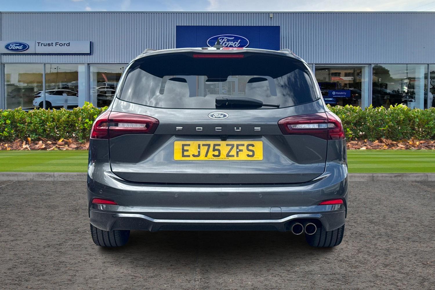 Ford FOCUS Photo 6